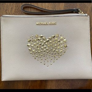 Michael Kors soft pink wristlet